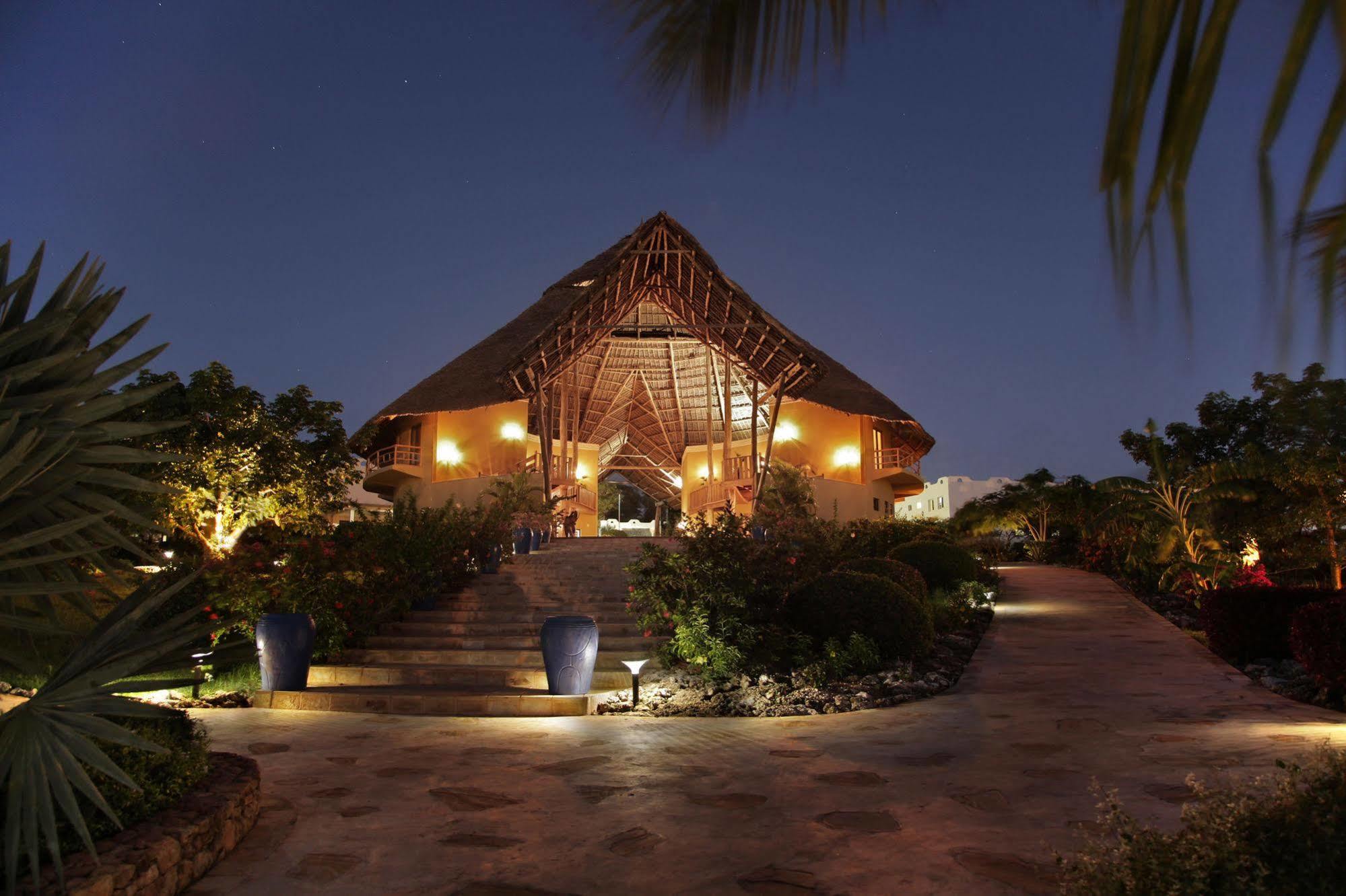 Gold Zanzibar Beach House & Spa Кендва Екстер'єр фото